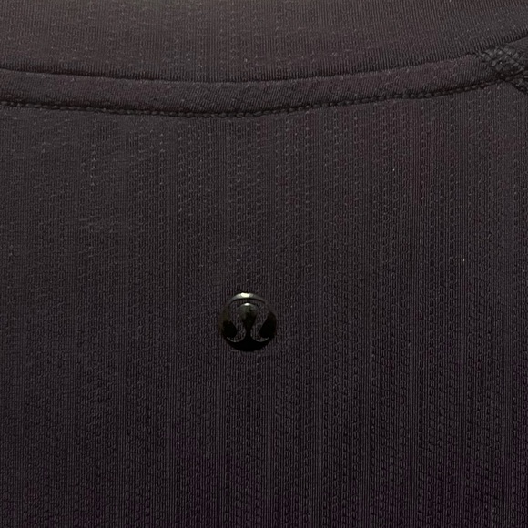 Lululemon Men’s XL Workout Shirt - Picture 5 of 5